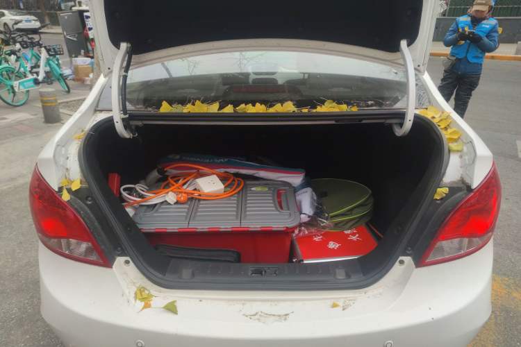 Used JAC iEV 2015 iEV5 Trunk