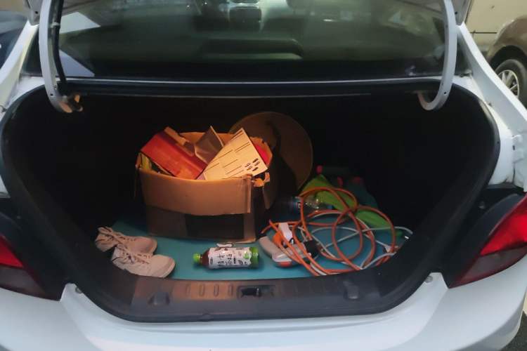 Used JAC iEV 2015 iEV5 Trunk