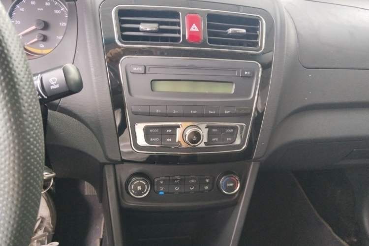 Used JAC iEV 2017 iEV4 Luxury Model Audio And AC Panel