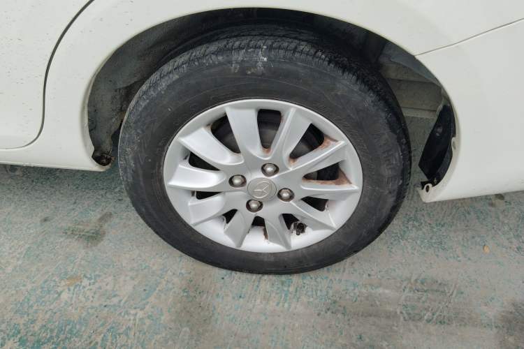 Used JAC iEV 2017 iEV4 Luxury Model Left Rear Wheel Hub
