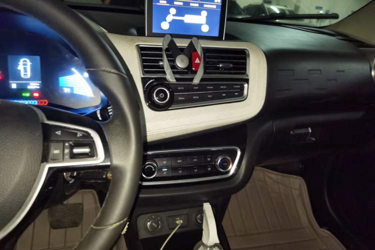 Used JAC iEV6E 2017 iEV6E Audio And AC Panel