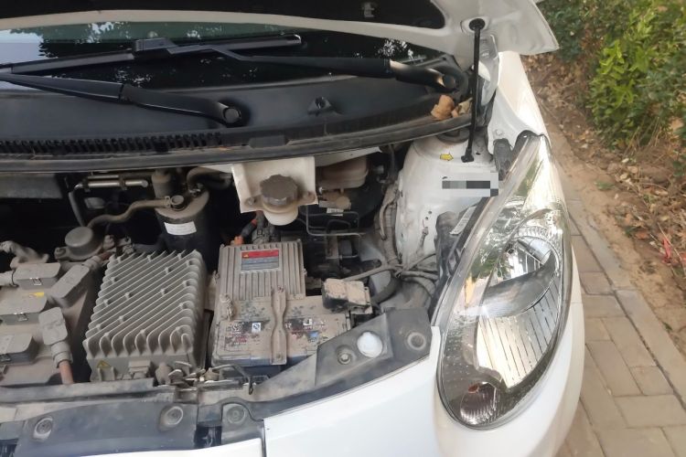 Used JAC iEV6E 2017 iEV6E Time Edition Engine Bay Left