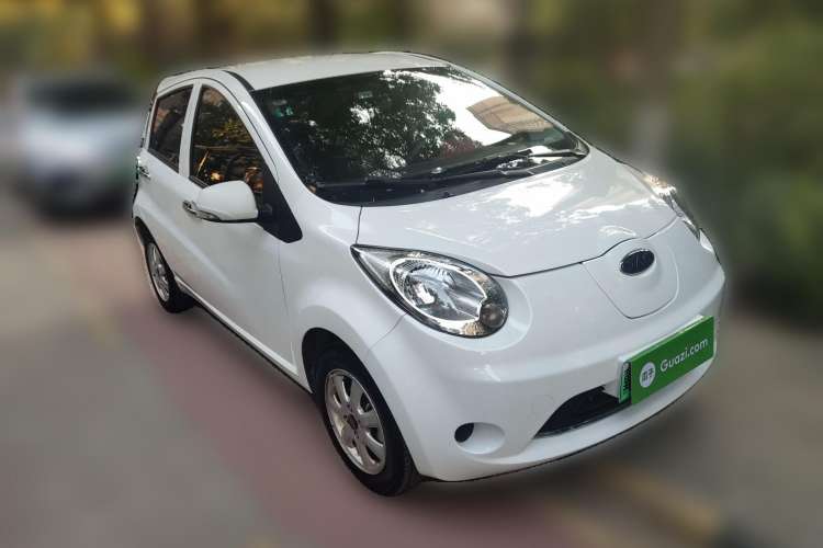 Used JAC iEV6E 2017 iEV6E Time Edition Front Right 45 Deg