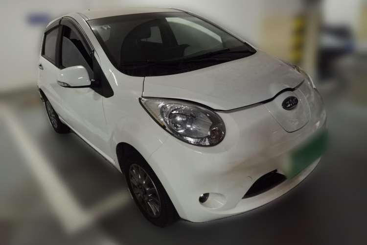 Used JAC iEV6E 2017 iEV6E Front Right 45 Deg