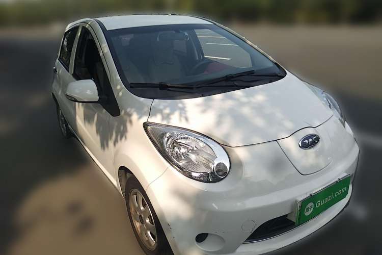 Used JAC iEV6E 2017 iEV6E Time Edition Front Right 45 Deg