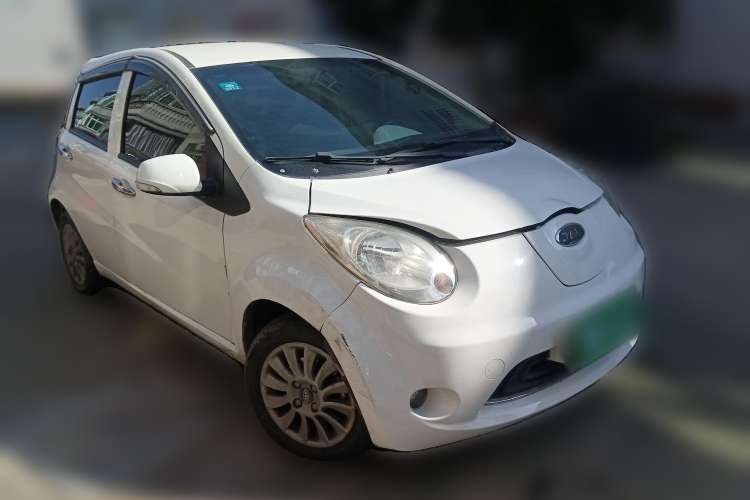 Used JAC iEV6E 2017 iEV6E Front Right 45 Deg