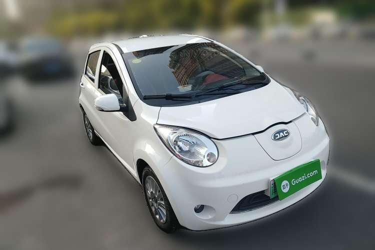 Used JAC iEV6E 2017 iEV6E Front Right 45 Deg