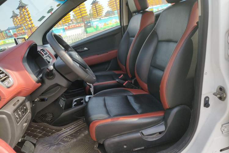 Used JAC iEV6E 2017 iEV6E Time Edition Left Front Seat