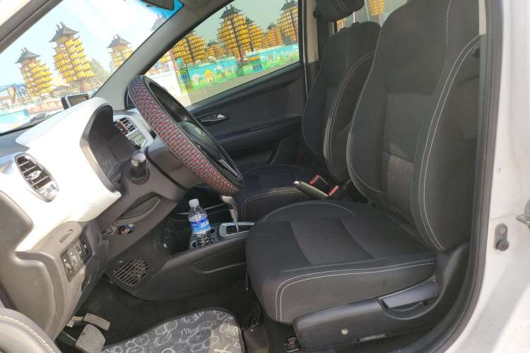 Used JAC iEV6E 2017 iEV6E Left Front Seat
