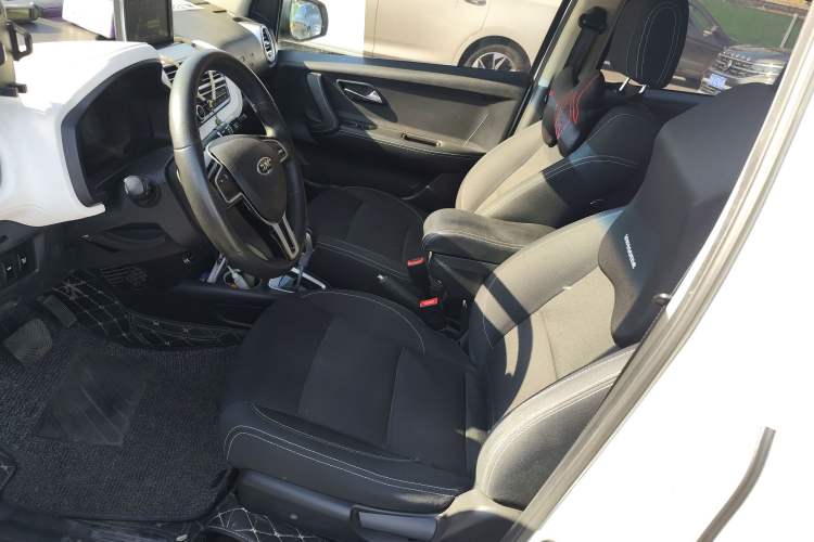 Used JAC iEV6E 2017 iEV6E Left Front Seat
