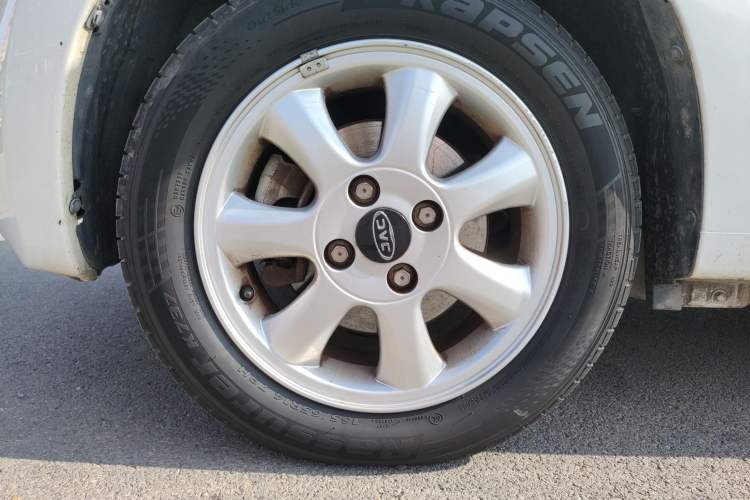 Used JAC iEV6E 2017 iEV6E Time Edition Left Front Wheel Hub
