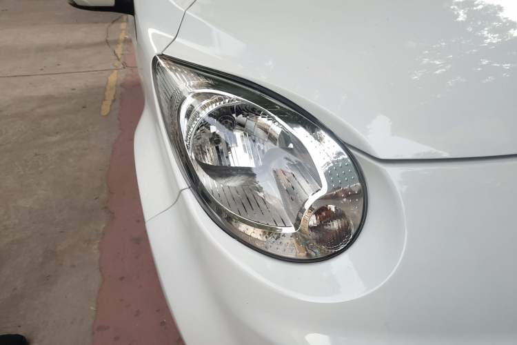 Used JAC iEV6E 2017 iEV6E Time Edition Right Front Headlight