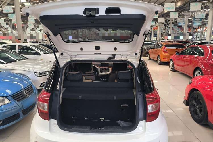 Used JAC iEV6E 2017 iEV6E Trunk