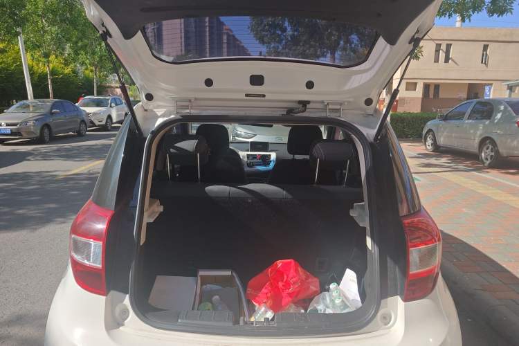 Used JAC iEV6E 2017 iEV6E Trunk