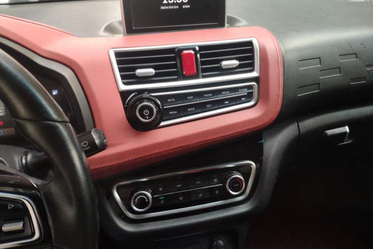 Used JAC iEV6E 2018 Sport Version iEV6E Smart Edition Audio And AC Panel