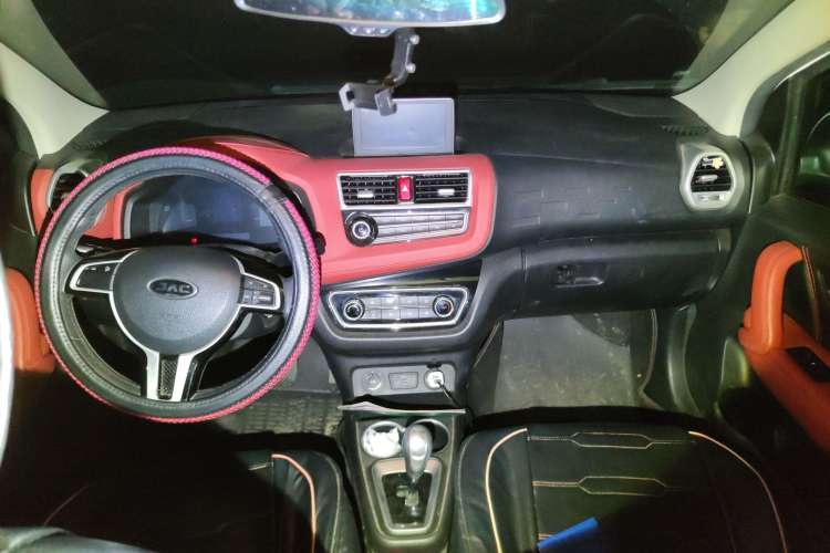 Used JAC iEV6E 2018 Sport Version iEV6E Smart Edition Center Console