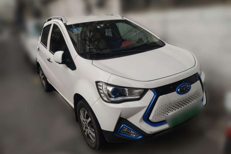 Used JAC iEV6E 2018 Sport Version iEV6E Smart Edition Front Right 45 Deg