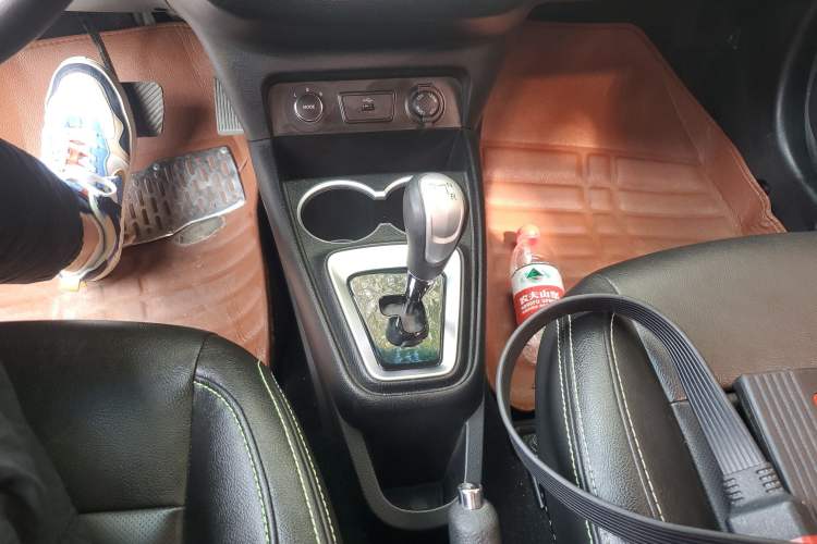 Used JAC iEV6E 2018 Sport Edition iEV6E Luxury Smart Enjoyment Version Gear Lever