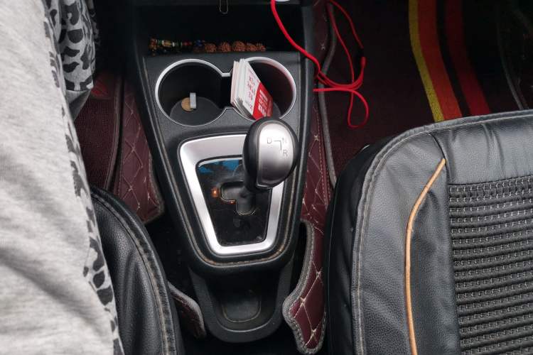 Used JAC iEV6E 2018 Upgraded Edition iEV6E Luxury Smart Model Gear Lever