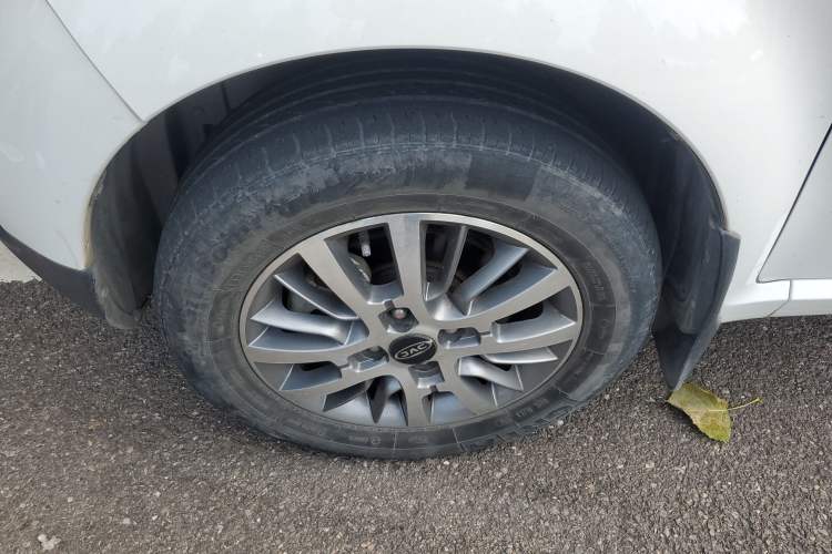 Used JAC iEV6E 2018 Sport Edition iEV6E Luxury Smart Enjoyment Version Left Front Wheel Hub