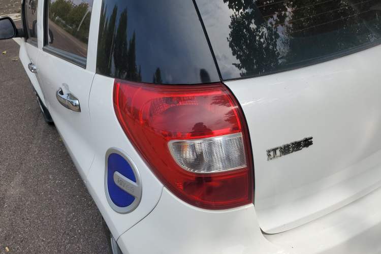 Used JAC iEV6E 2018 Sport Edition iEV6E Luxury Smart Enjoyment Version Left Rear Taillight
