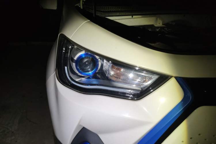 Used JAC iEV6E 2018 Sport Version iEV6E Smart Edition Right Front Headlight
