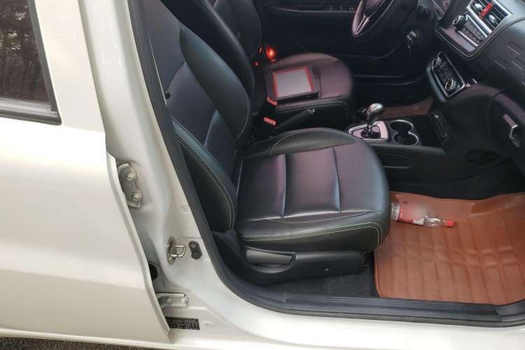 Used JAC iEV6E 2018 Sport Edition iEV6E Luxury Smart Enjoyment Version Right Front Seat