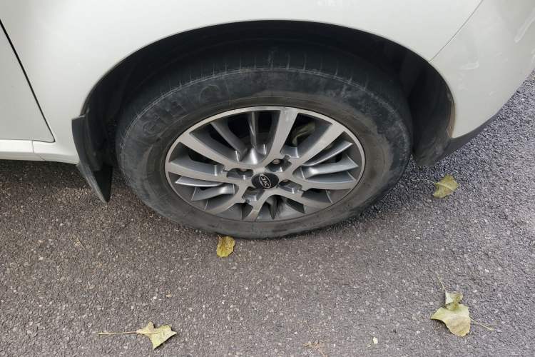 Used JAC iEV6E 2018 Sport Edition iEV6E Luxury Smart Enjoyment Version Right Front Wheel Hub