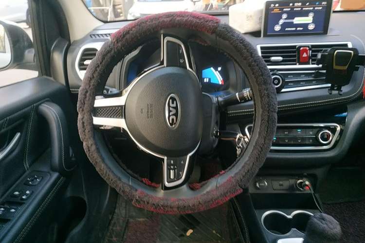 Used JAC iEV6E 2018 Upgraded iEV6E Luxury Model Steering Wheel
