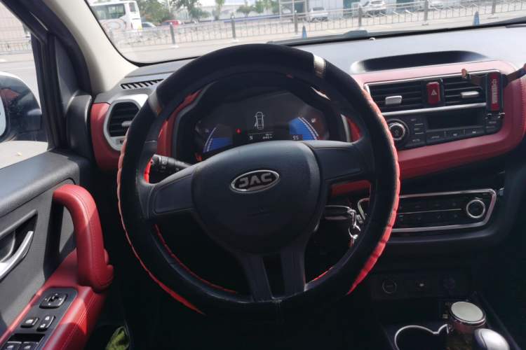 Used JAC iEV6E 2018 Upgraded Edition iEV6E Luxury Smart Model Steering Wheel