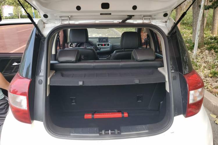 Used JAC iEV6E 2018 Sport Edition iEV6E Luxury Smart Enjoyment Version Trunk