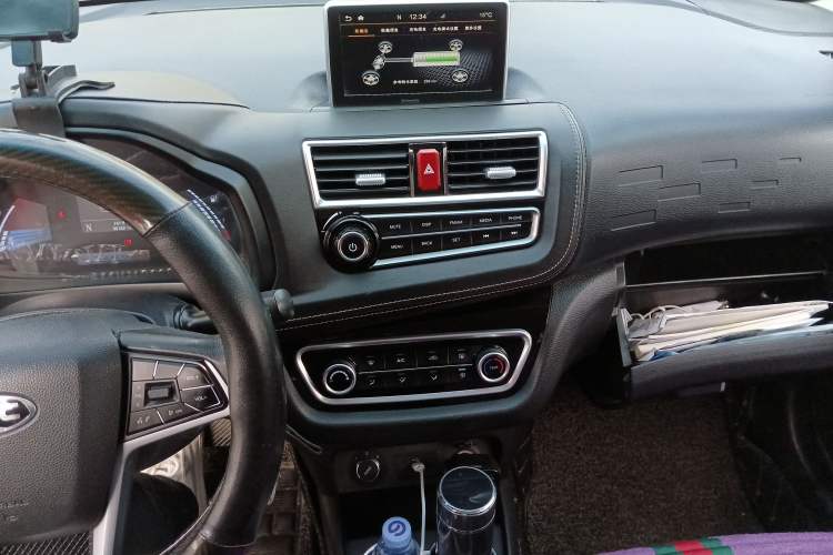 Used JAC iEV6E 2019 Sport Edition iEV6E Deluxe Smart Version Audio And AC Panel