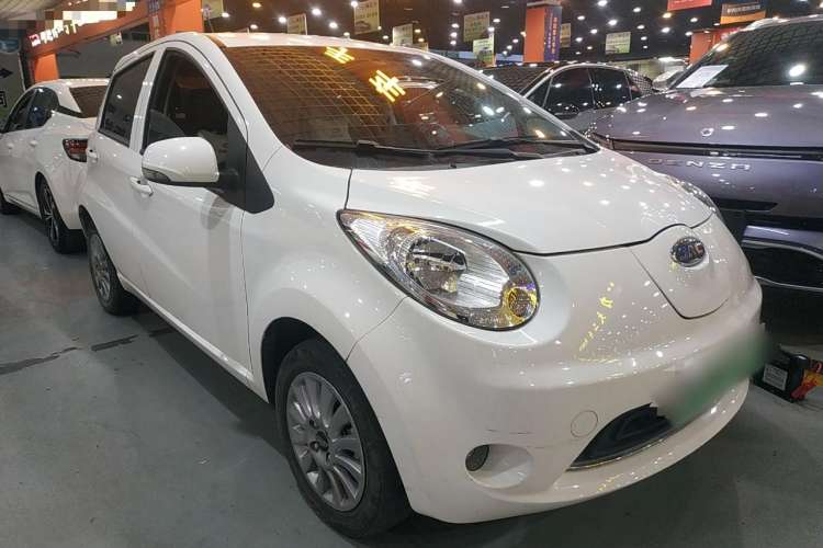 Used JAC iEV6E 2019 Upgraded iEV6E Luxury Smart Edition Deluxe Package Front Right 45 Deg
