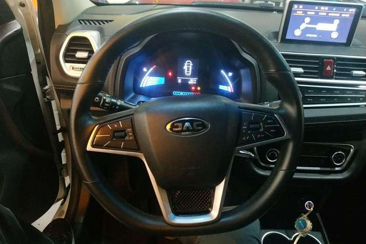 Used JAC iEV6E 2019 Upgraded iEV6E Luxury Smart Edition Deluxe Package Steering Wheel