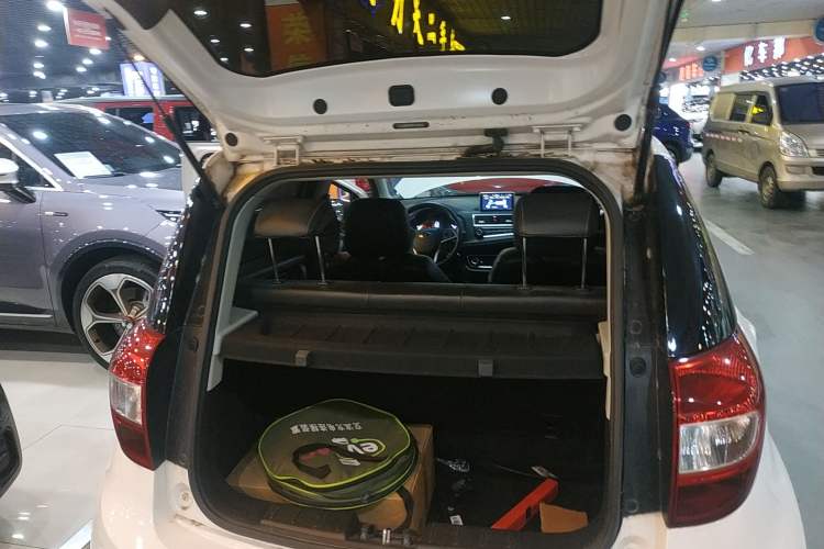Used JAC iEV6E 2019 Upgraded iEV6E Luxury Smart Edition Deluxe Package Trunk