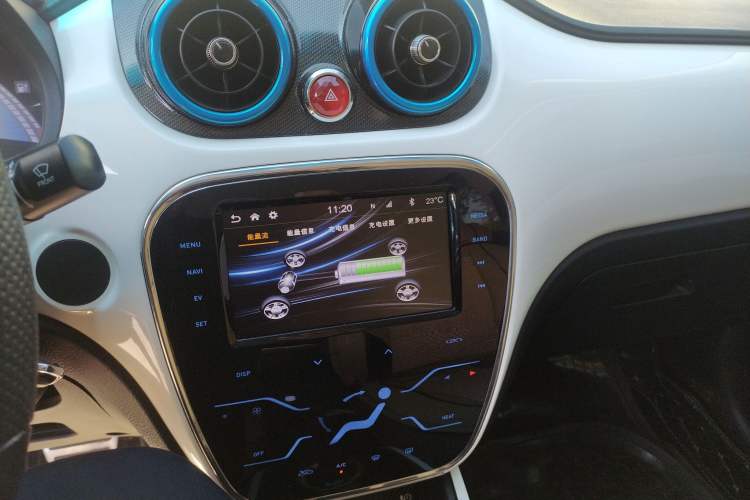 Used JAC iEV7 2019 iEV7L Luxury Smart Model Audio And AC Panel