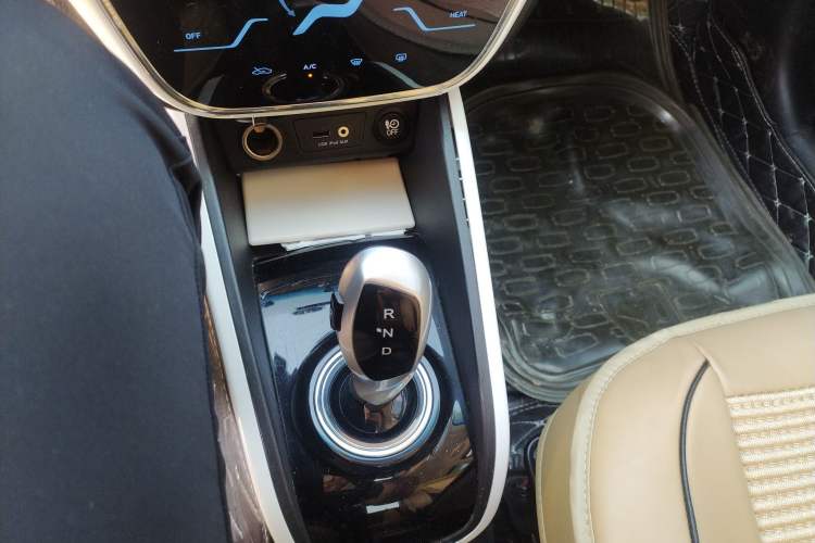 Used JAC iEV7 2019 iEV7L Luxury Smart Model Gear Lever