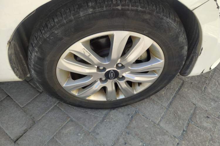 Used JAC iEV7 2019 iEV7L Luxury Smart Model Right Front Wheel Hub