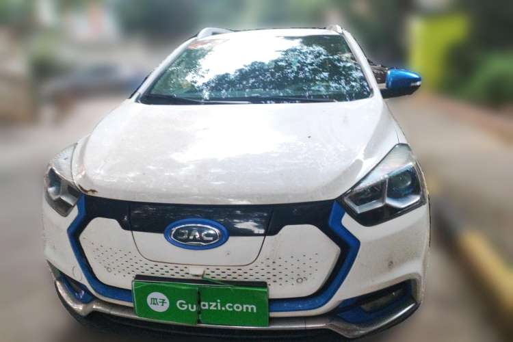 Used JAC iEV7S 2018 Smart Enjoyment Model Front