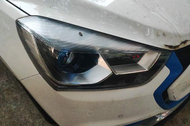 Used JAC iEV7S 2018 Smart Enjoyment Model Right Front Headlight
