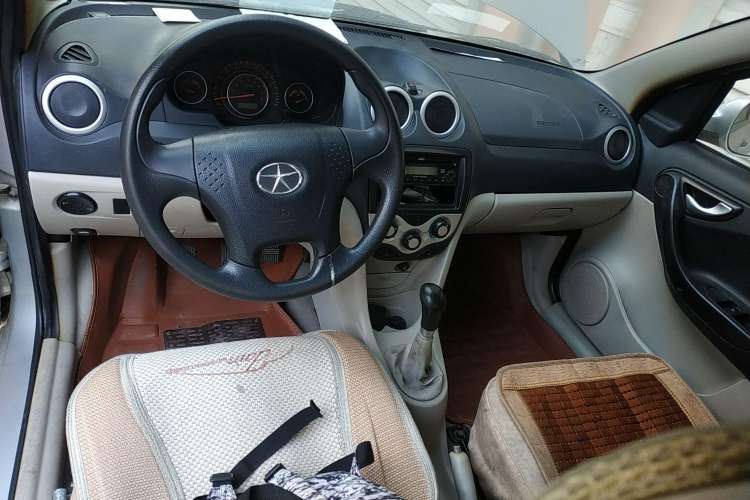 Used JAC J3 2008 1.3L Manual Deluxe Edition Center Console
