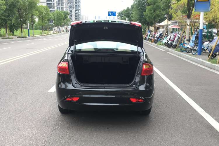 Used JAC J6 A30 2013 1.5L Manual Luxury Model China IV Standard Trunk