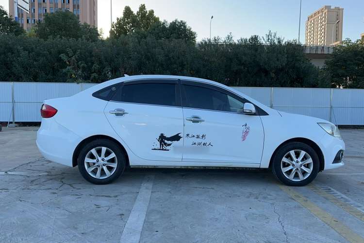 Used JAC J6 A30 2013 1.5L Manual Luxury Model China IV Standard Exterior 2