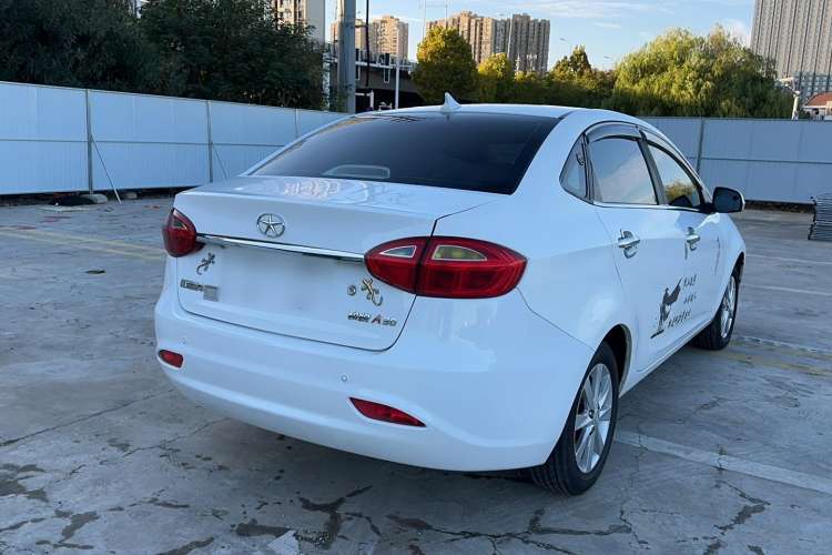 Used JAC J6 A30 2013 1.5L Manual Luxury Model China IV Standard Exterior 4