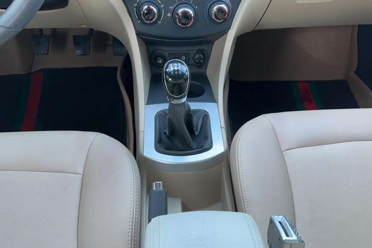 Used JAC J6 A30 2013 1.5L Manual Luxury Model China IV Standard Gear Lever