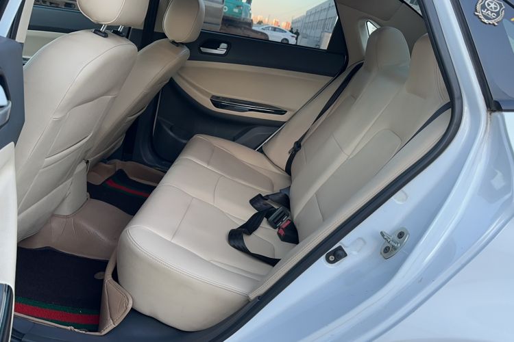 Used JAC J6 A30 2013 1.5L Manual Luxury Model China IV Standard Interior 1