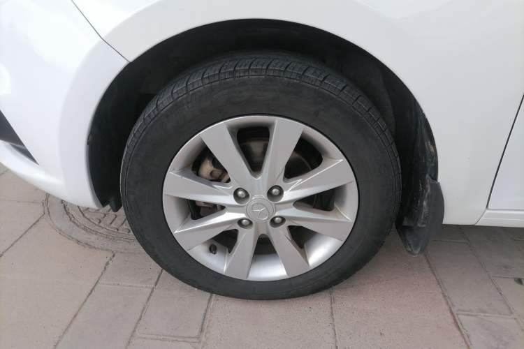 Used JAC J6 A30 2013 1.5L Manual Luxury Model China IV Standard Left Front Wheel Hub