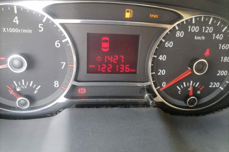 Used JAC J6 A30 2013 1.5L Manual Luxury Model China IV Standard Odometer Close Up