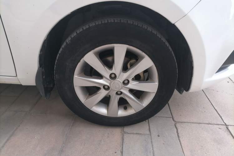 Used JAC J6 A30 2013 1.5L Manual Luxury Model China IV Standard Right Front Wheel Hub