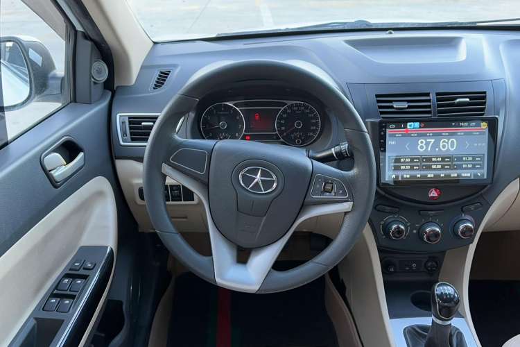 Used JAC J6 A30 2013 1.5L Manual Luxury Model China IV Standard Steering Wheel